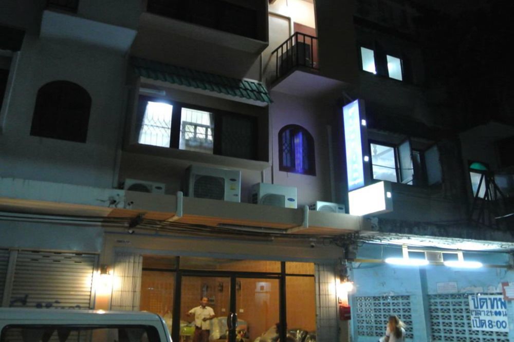 Bed Dee Time Hostel Бангкок Экстерьер фото