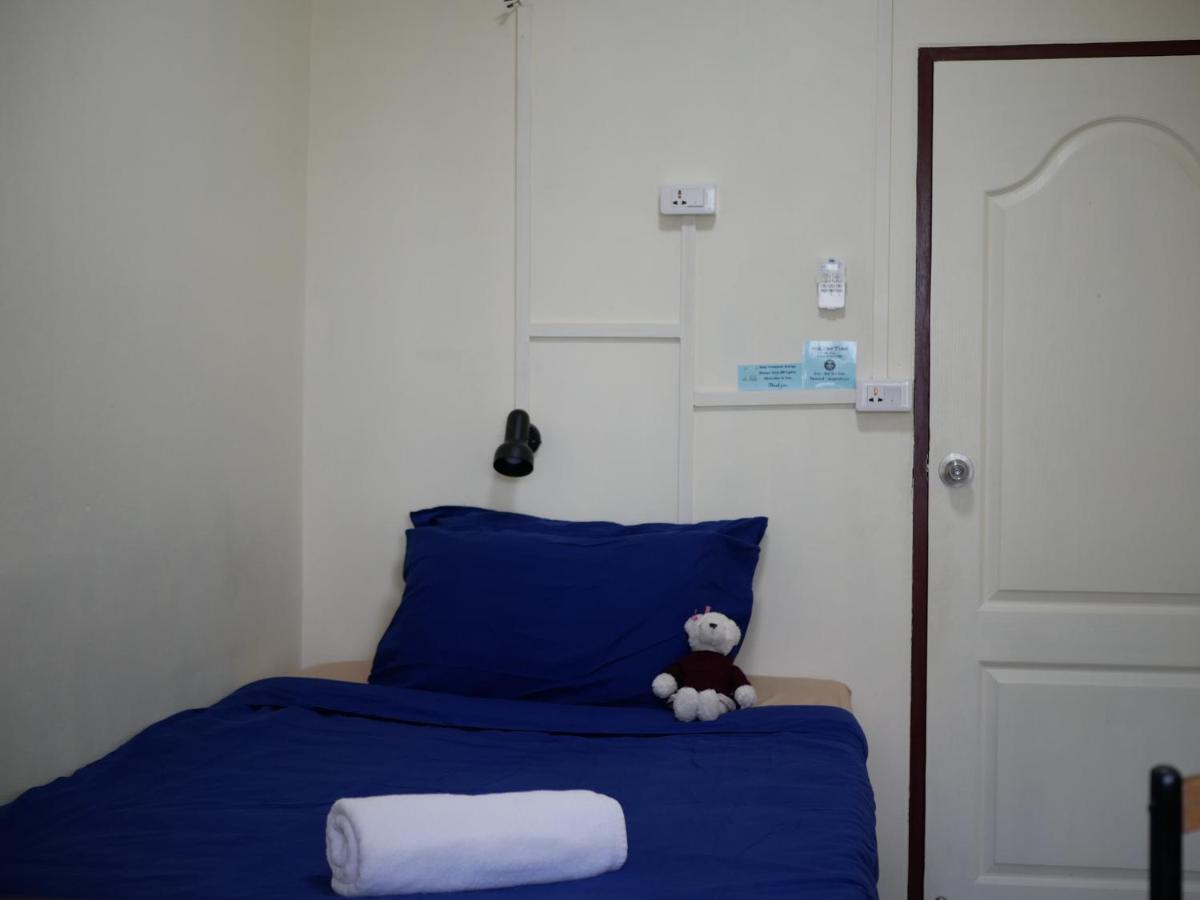 Bed Dee Time Hostel Бангкок Экстерьер фото