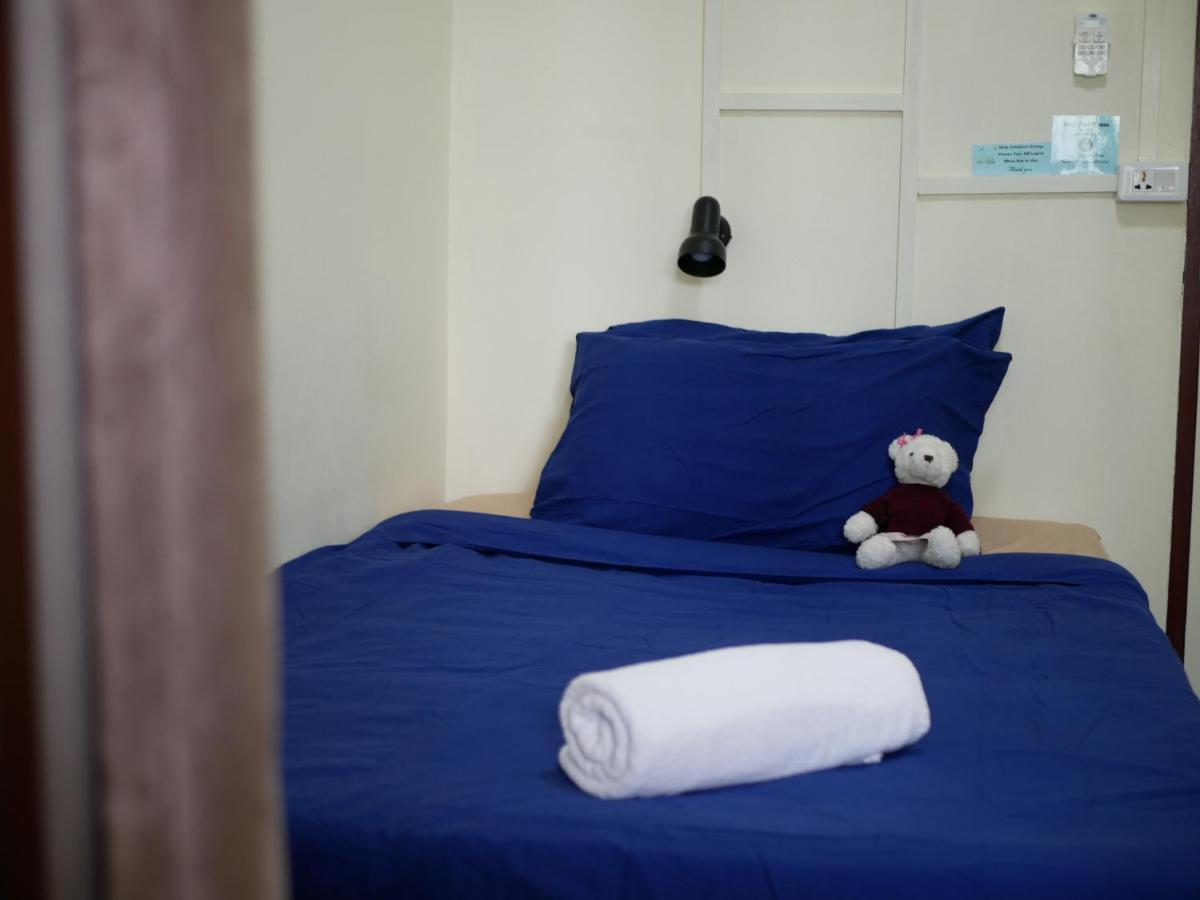 Bed Dee Time Hostel Бангкок Экстерьер фото