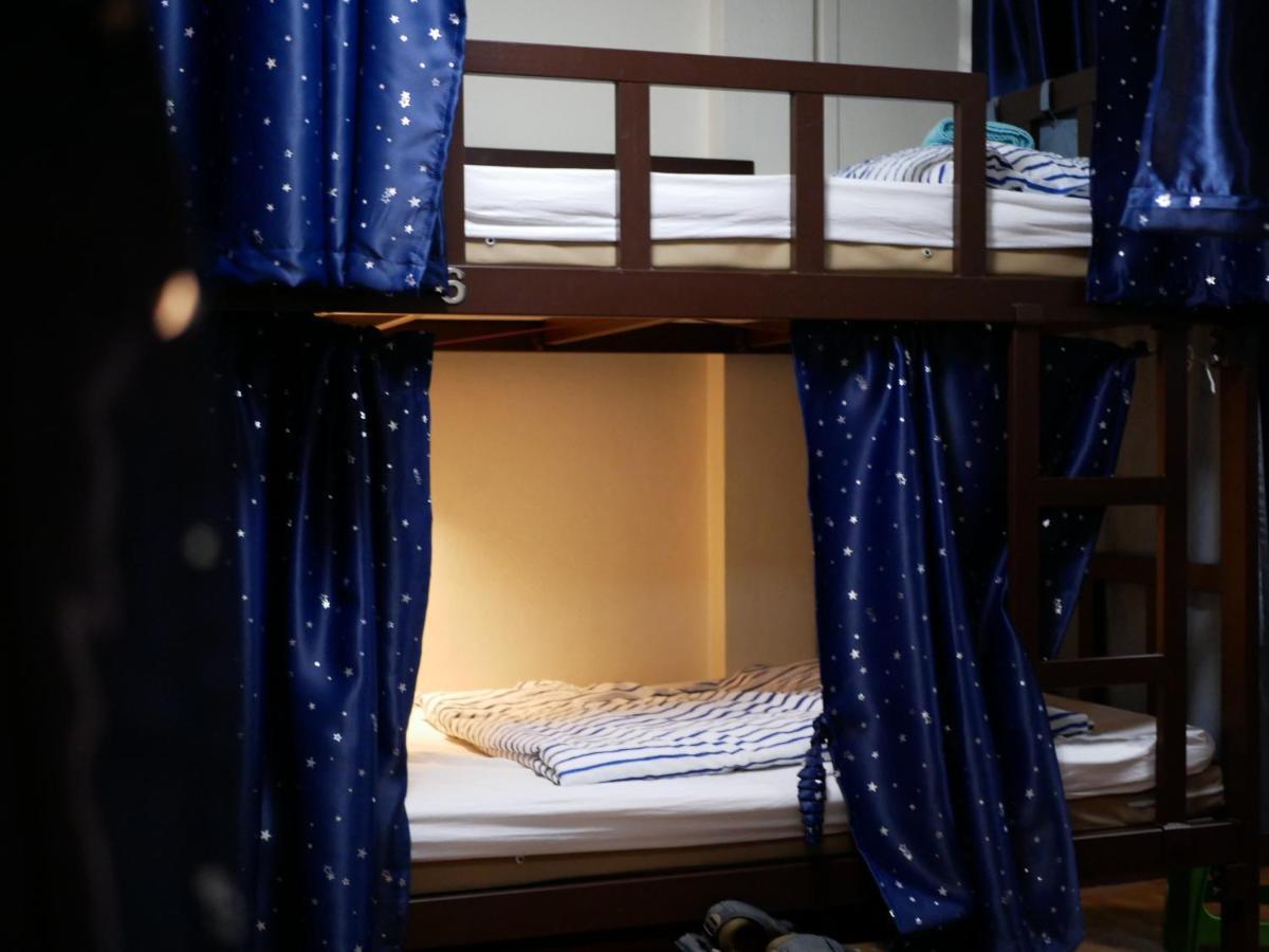 Bed Dee Time Hostel Бангкок Экстерьер фото