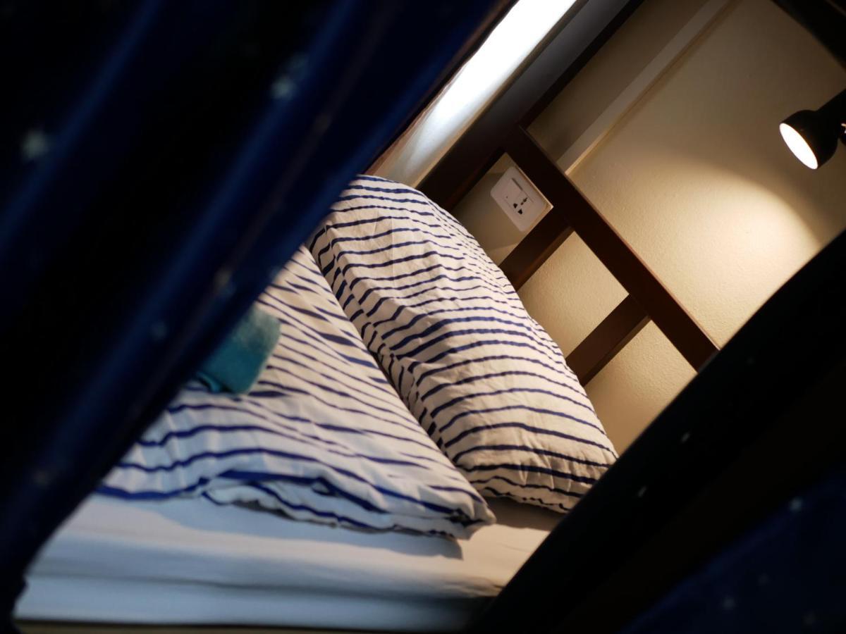 Bed Dee Time Hostel Бангкок Экстерьер фото