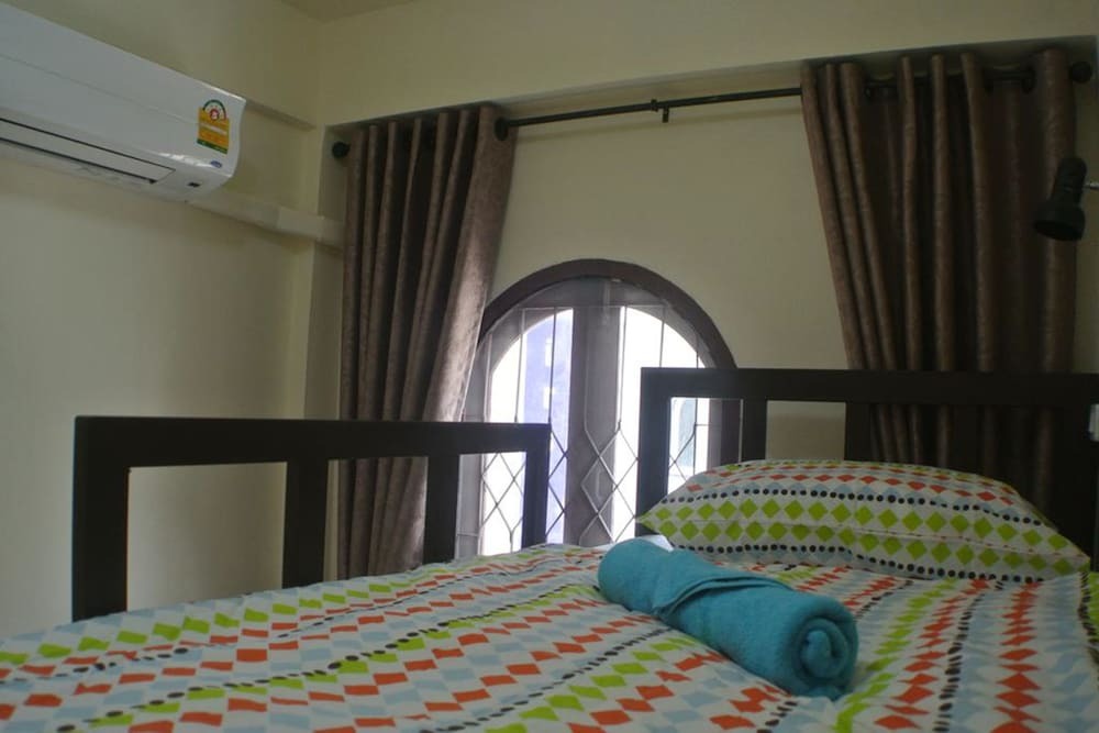 Bed Dee Time Hostel Бангкок Экстерьер фото
